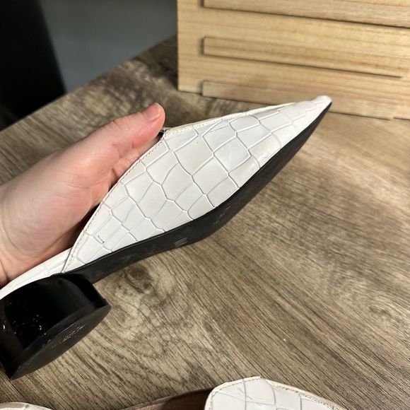 Jeffrey Campbell White Novit Pointed Toe Mules Size 7 - Picture 3 of 13